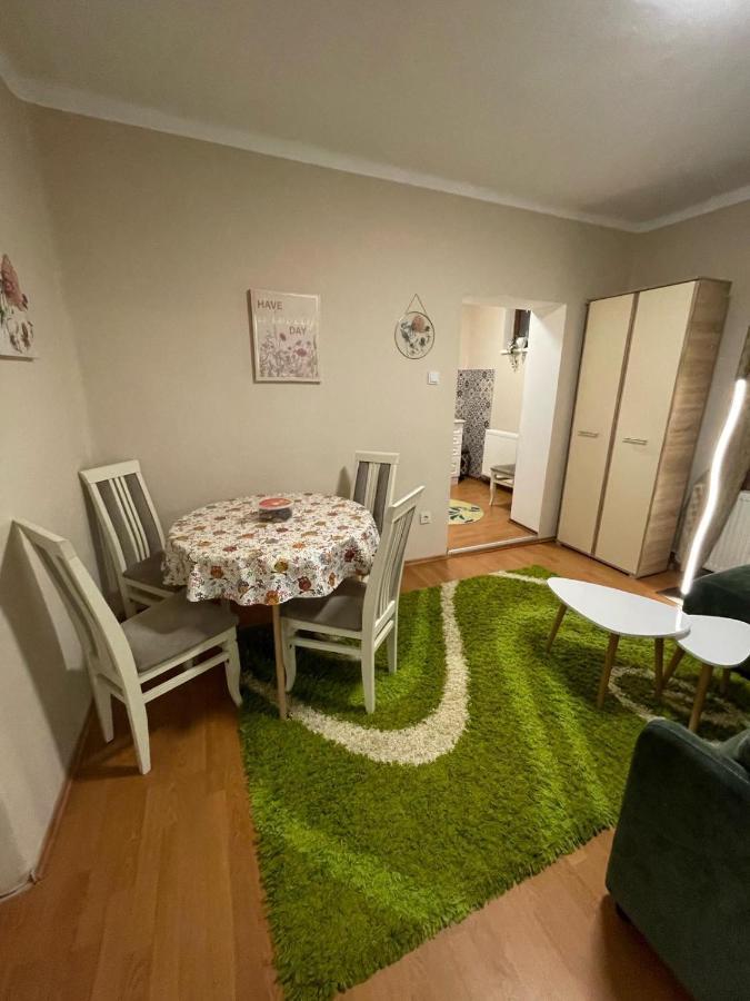 Kristalo Apartman Суботиця Екстер'єр фото