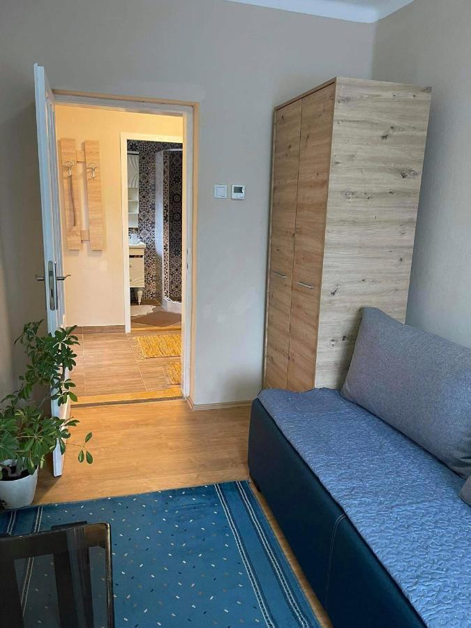 Kristalo Apartman Суботиця Екстер'єр фото